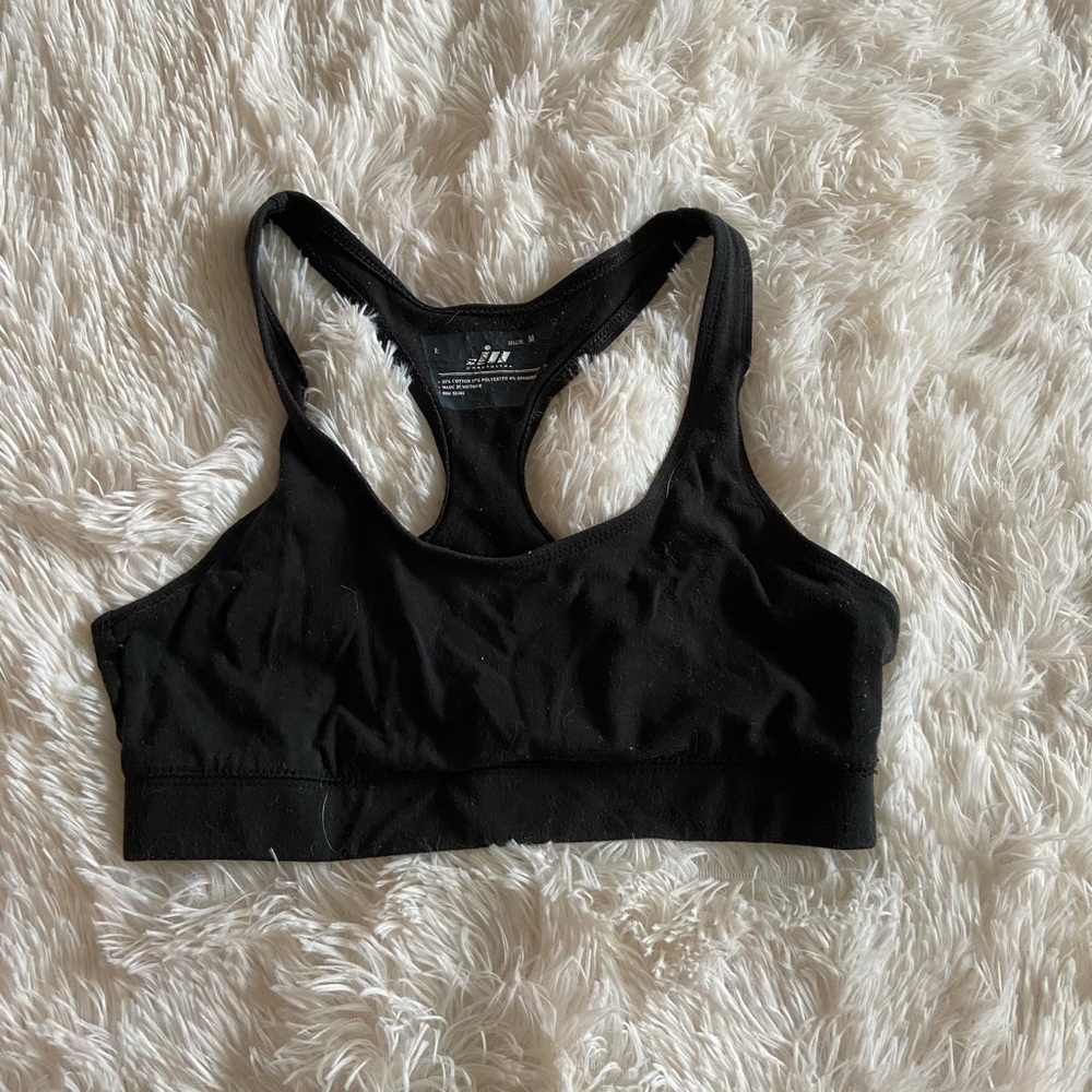 Black sports bra